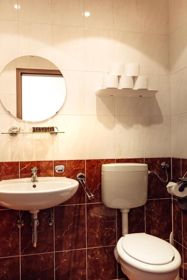 Hotel Und Restaurant Golden Village Riesa Zewnętrze zdjęcie